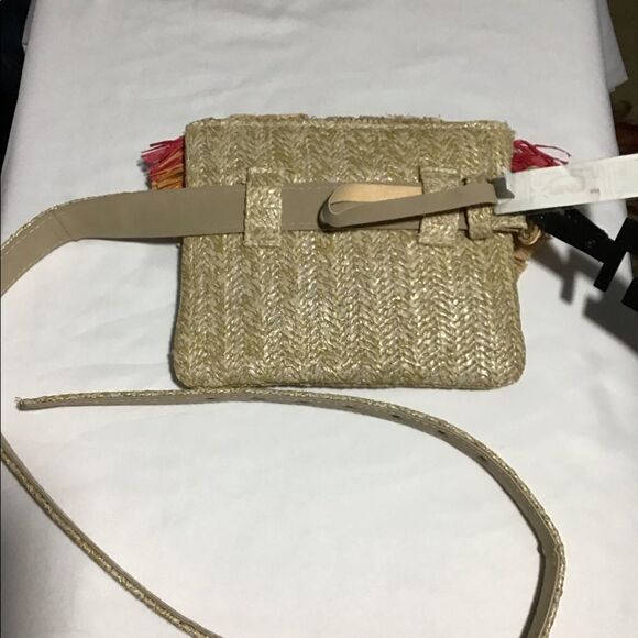 International Concepts Straw Fringe Belt Bag - Picture 3 of 6